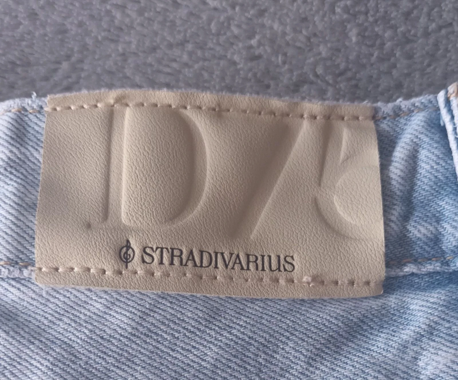 Short Stradivarius D75 – photo 3